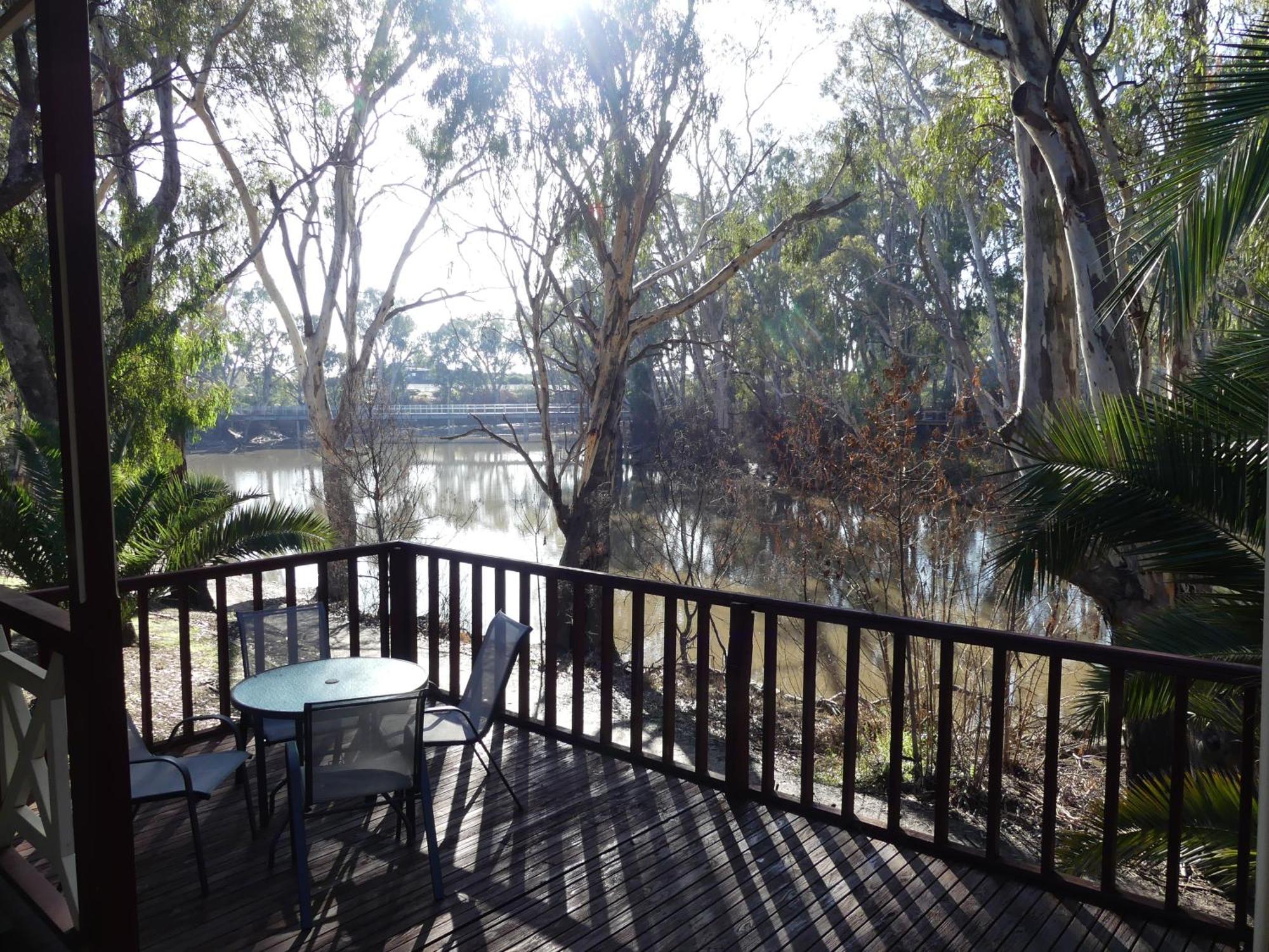 Moama Riverside Holiday Park Екстер'єр фото